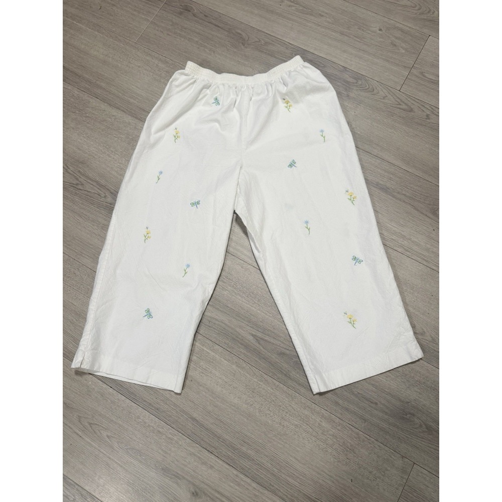 Alfred Dunner White Cotton Capri Wide Leg Pants 16 Butterfly Floral Embroidered